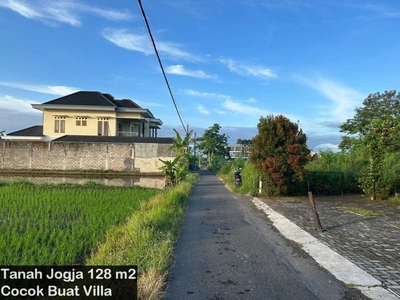 Cocok Villa Di Jogja, View Gunung Merapi Luas 128 m2