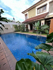 DI Jual Rumah mewah dgn swiming pool di pondok kelapa jakarta timur