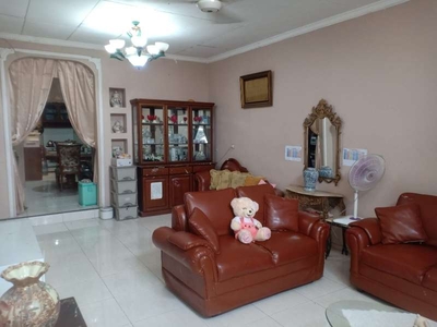 Dijual rumah 2 lantai Furnished di Cluster Taman Sari Harapan Indah