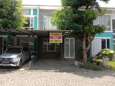 Dijual Rumah Di Salah Satu Perumahaan Mewah Jl. Sakura Bukit Wahid