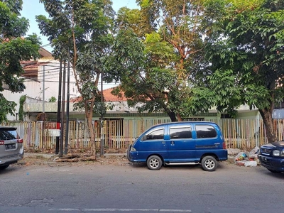 Dijual rumah hitung tanah Jl. Serayu Darmo Surabaya