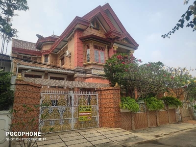 Dijual Rumah Mewah Dalam Town House Daerah Jatiwaringin Bekasi
