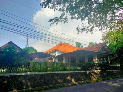 Dijual Rumah Mewah Lokasi Tengah Kota Di Jl. Bendungan Semarang