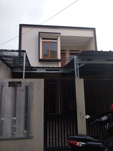 Dikontrakan Rumah 2 lantai di Sarijadi Bandung