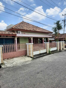 Disewakan Rumah di Jalan Gotong royong Demang Lebar Daun Palembang
