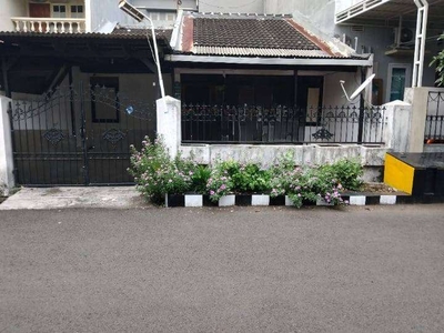 Disewakan Rumah Di Semolowaru Surabaya SP