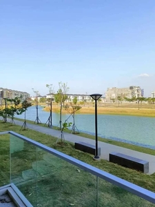 Disewakan rumah pik2 cluster riverside view danau