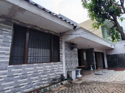 Jual Ex. Kost kost-an di Tanjung Duren Selatan Lokasi sangat strategis