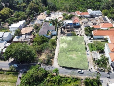 Land sale - tanah main Road di sempol Pererenan Canggu