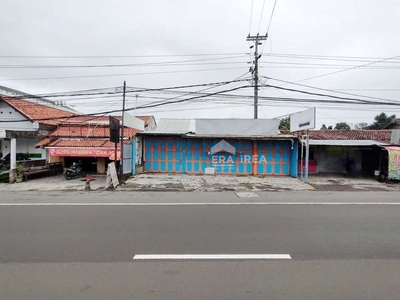 Ruang Usaha Strategis Jl Laksda Adisucipto Yogyakarta