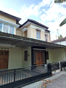 Rumah 2 Lantai Hanya 300 meter dari Jalan Cebongan