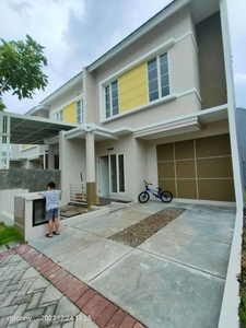 Rumah 2 Lantai Paling Murah Selatan Surabaya Puri Surya Jaya Sidoarjo