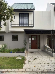 Rumah Baru 2 Lantai Di Graha Natura Surabaya Barat