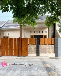Rumah di Jalan LPMP Tirtomartani Kalasan Sleman Dekat Prambanan
