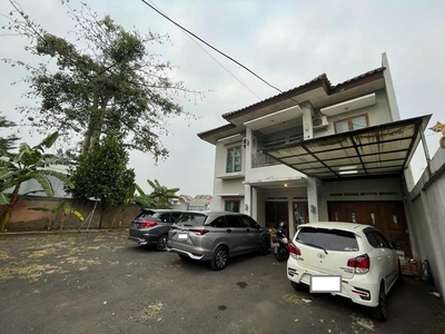 Rumah di Jalan Veteran Bintaro , Pesanggrahan , Jakarta Selatan
