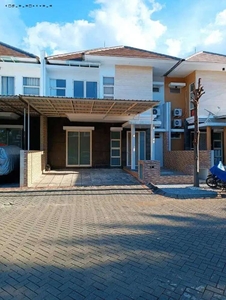 Rumah Greenville Babatan Pantai Strategis, Siap Huni Surabaya