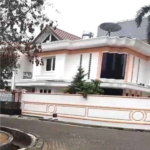 Rumah Megah 2 Lantai di Puri Kencana Jakarta Barat