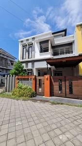 Rumah Minimalis dan area Tenang Dijual, di Denpasar Barat