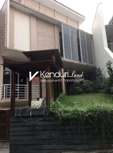 Rumah Modern Minimalis Dengan Private Pool Strategis dekat MRT lebak b