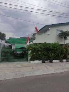 Rumah Siap Huni Halaman Luas Rumah Lega Jl. Solo dkt Hotel Quality