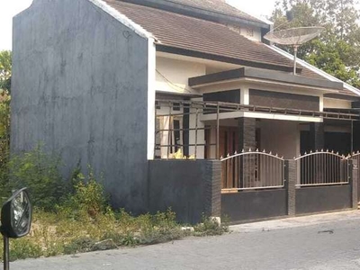 Rumah termurah strategis dua lantai maguwoharjo jogja area kampus