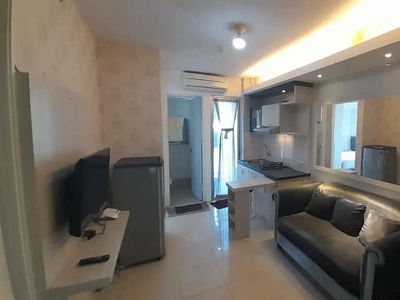 Sewa 2 kamar furnish apartemen bassura city lantai rendah