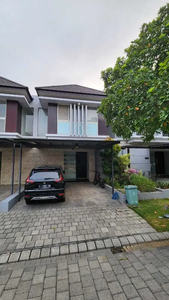 464. Dijual Rumah Graha Natura, cluster Edenia Full Furnish Surabaya