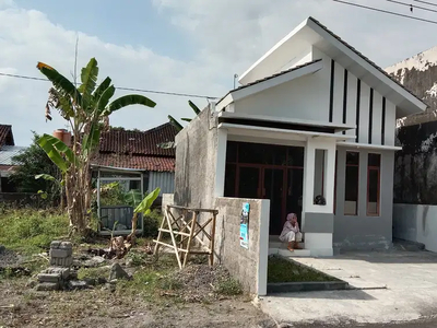 Area Wisata Candi Tanah Prambanan Jl Solo Dkt Pasar Tradisional