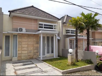 Dijual / Disewakan Villa