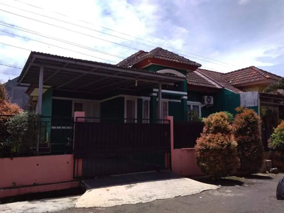 Dijual Rumah hook nyaman Lb 95/Lt 288, Sawangan Permai - Depok