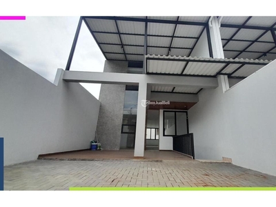 Dijual Rumah LT195 LB320 3KT 7KM 4 Lantai Siap Huni Lokasi Strategis - Bandung Kota