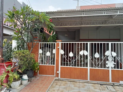 Dijual Rumah Minimalis Modern Siap Huni Startegis di Bulevard Hijau