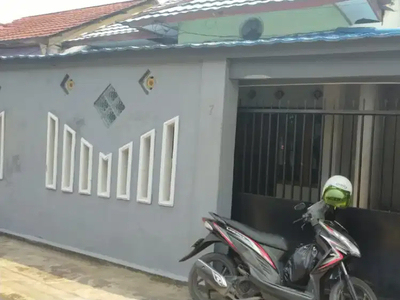 Dikontrakan/Sewa Rumah Daerah Jln Pramuka Komplek Rahayu