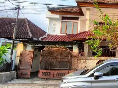 For sale rumah besar nan kokoh 240m2 dkt raya badak agung renon jl6mtr