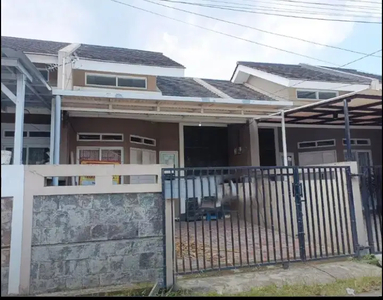 luas98 rumah di komplek cisaranteun kulon