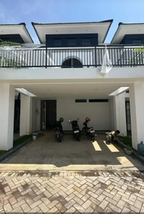 Rumah 2 Lantai Banyumanik kota Semarang