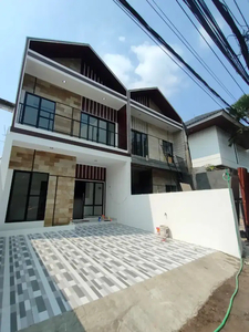 Rumah 2 lantai dekat tol Cibubur bisa KPR DP ringan free kanopi pagar