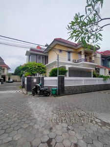 Rumah 2 Lantai Hook Furnished Jogja Dijual Dekat UGM Sleman Yogyakarta