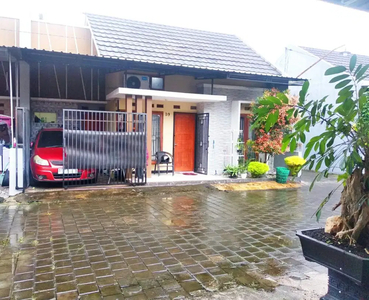 Rumah Cantik Cluster ada Security di Colomadu Karanganyar (DR)