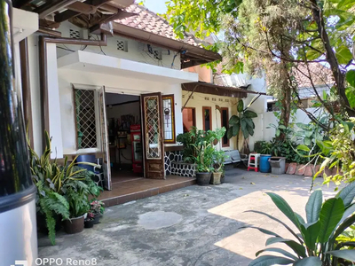 Rumah dijual cepat super strategis harga terbaik di sayap Riau Cihapit