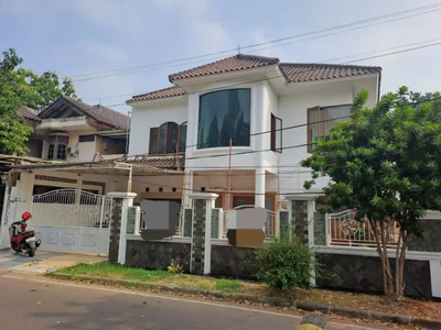 Rumah Fresh Mewah di Boulevard Billymoon Pondok Kelapa - Duren Sawit