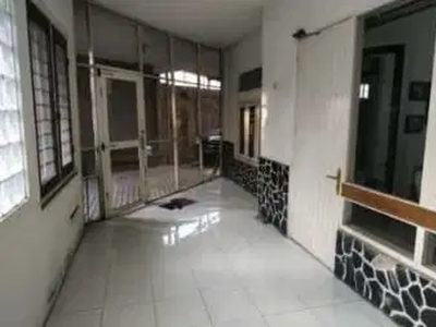 Rumah Komersial Siap Pakai Daerah Bisnis Jl. Raya Darmo Surabaya Pusat