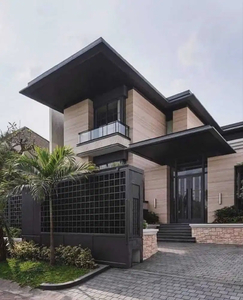 Rumah Langkah Tropical Modern di Graha Famili Full Marmer