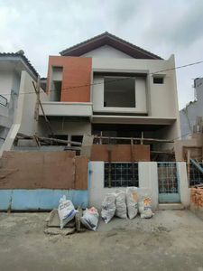 Rumah Mewah Tidak Banjir Dekat Arion Mal Rawamangun