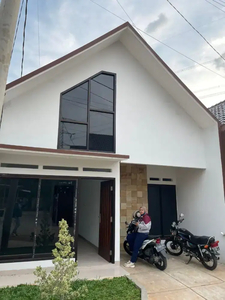 Rumah murah kawasan elite di Mampang kota Depok