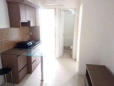 Sewa Atas mall Apartemen Bassura City 2 BR semi furnished