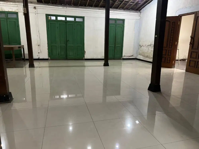 Sewa rumah/ruang usaha/gudang murah di Baki Solo Baru