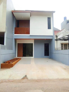 brand new house dua lantai di Graha Raya dekat pintu tol parigi