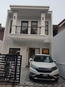 Dijual rumah bangunan mandiri 2 lantai di Taman Puspa - Citra Raya