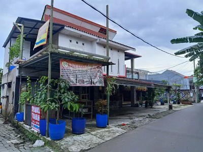 Dijual Rumah Bonus Cafe area Tanah Baru Depok 7 menit Fortuna Swalayan